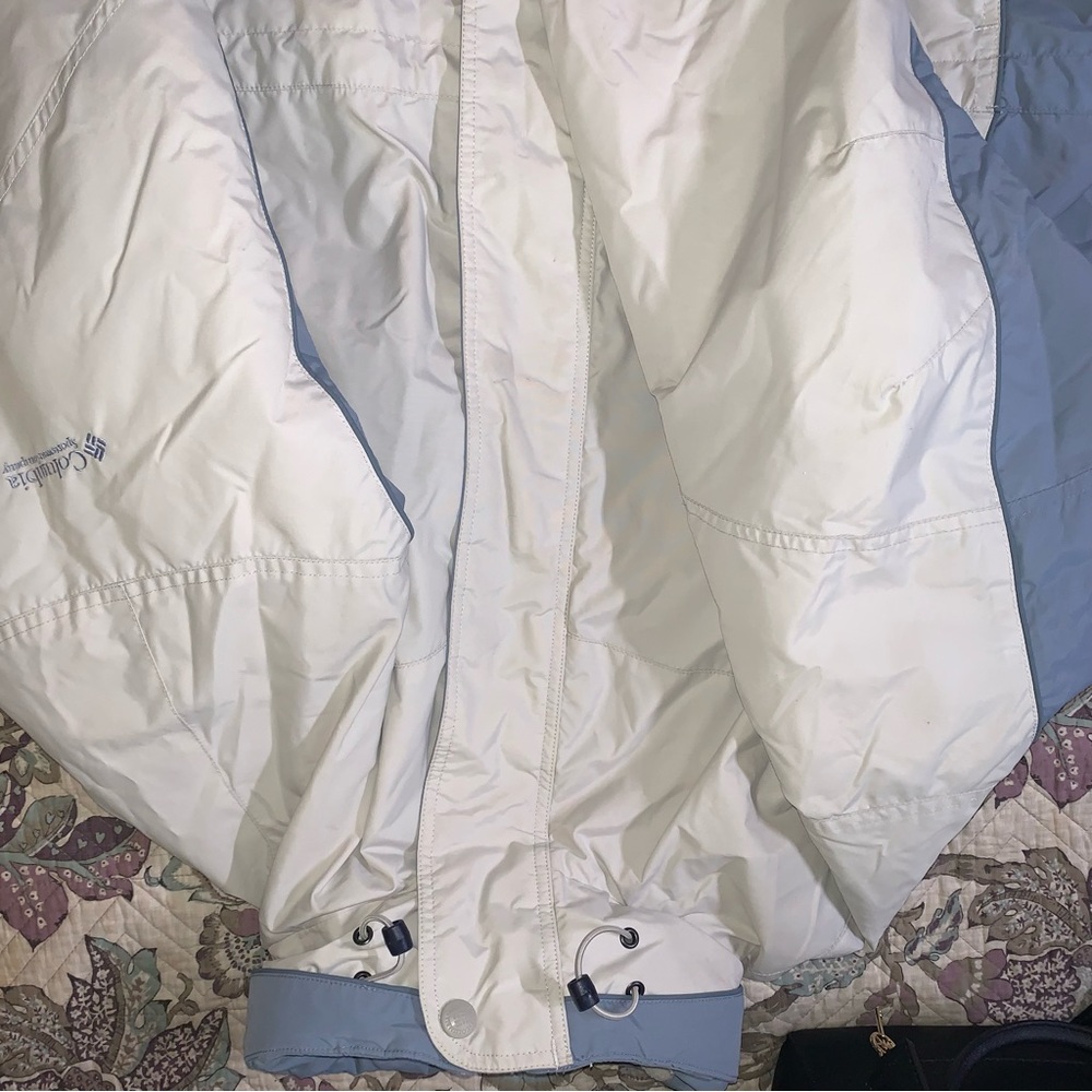 Coat - Picture 4 of 5
